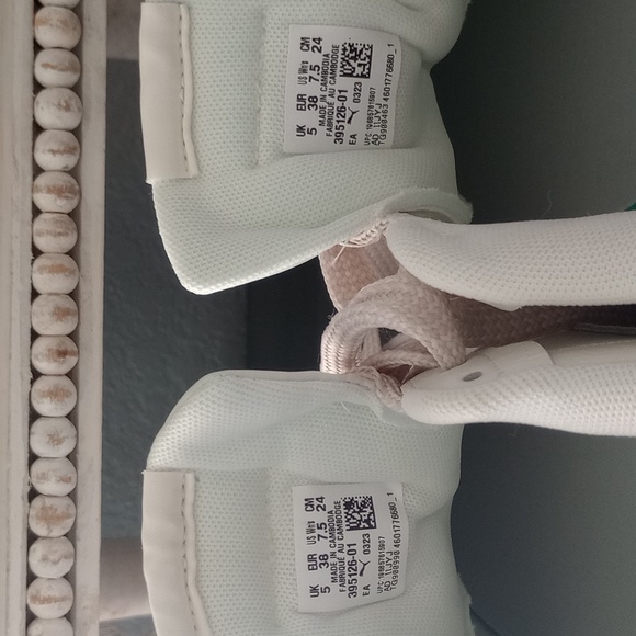 Puma Sneakers - Picture 5 of 8